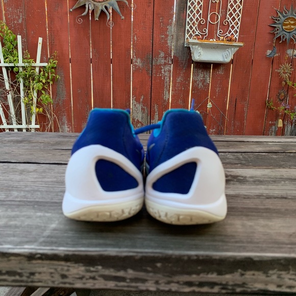 Nike Hyperchase Running Shoes - Picture 4 of 4